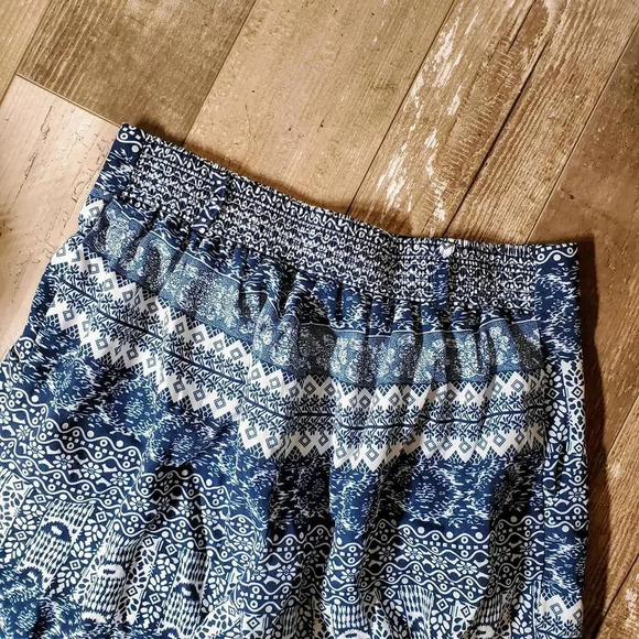 Deal Jeans Blue & White Women's Size Large Graphic Boho Pants - Picture 12 of 12